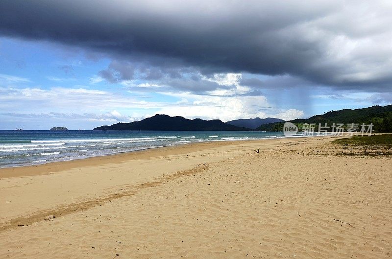 Duli海滩，El Nido，巴拉望岛